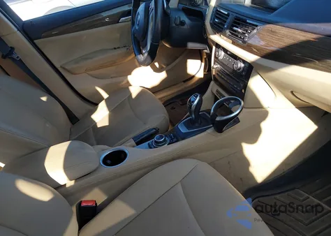 2014 BMW X1 Sdrive28I из США, поврежденный, VIN WBAVM1C50EVW48985